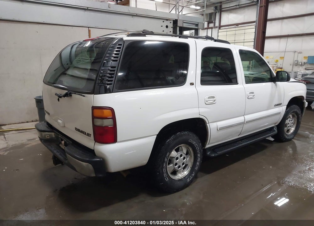 2002 CHEVROLET TAHOE LT VIN: 1GNEK13ZX2R143639