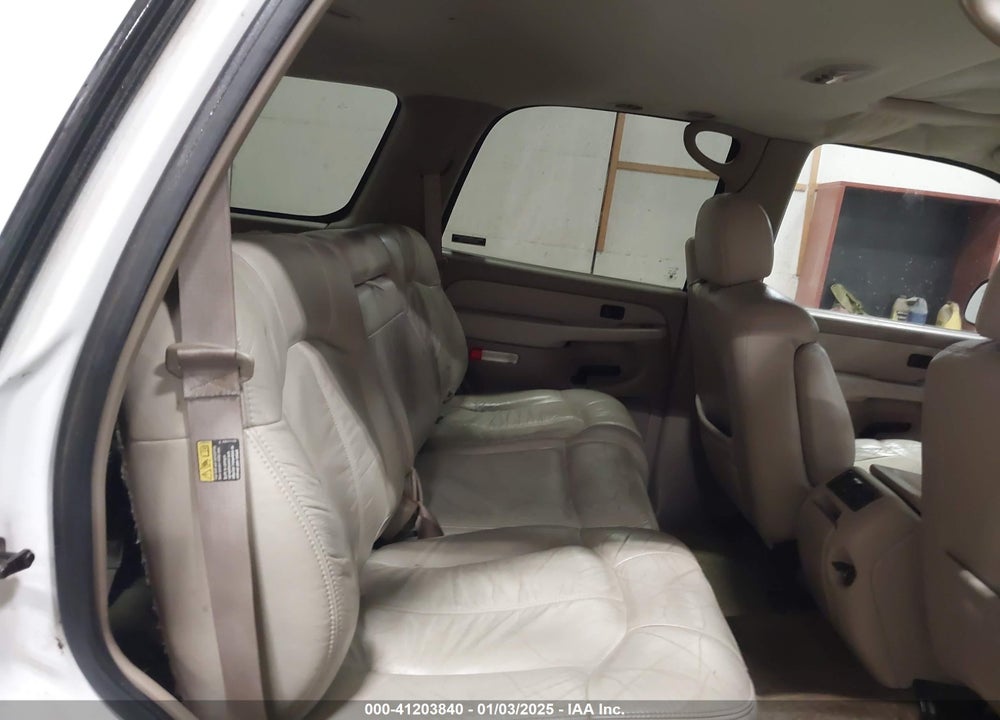 2002 CHEVROLET TAHOE LT VIN: 1GNEK13ZX2R143639