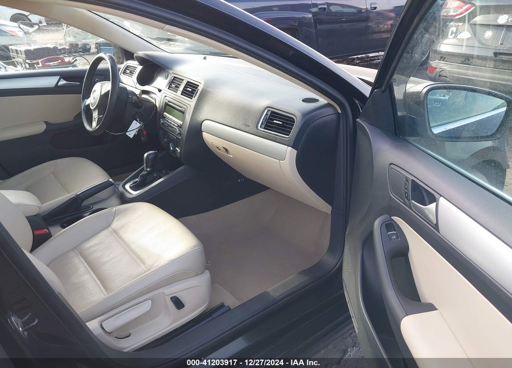 2013 VOLKSWAGEN JETTA 2.5L SE VIN: 3VWDX7AJ3DM405914