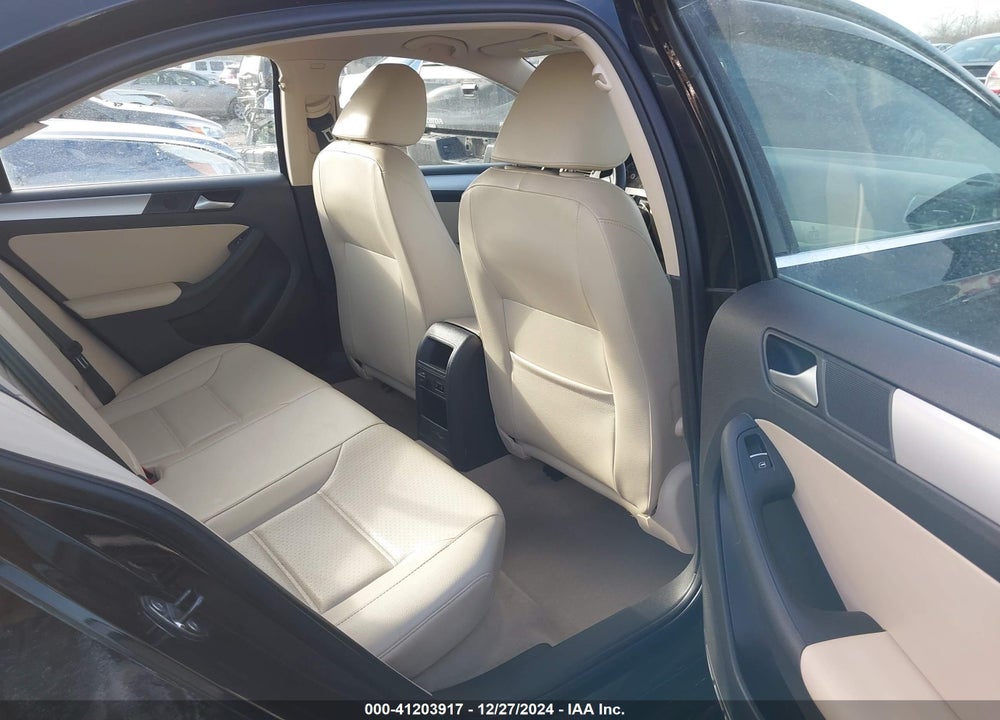 2013 VOLKSWAGEN JETTA 2.5L SE VIN: 3VWDX7AJ3DM405914