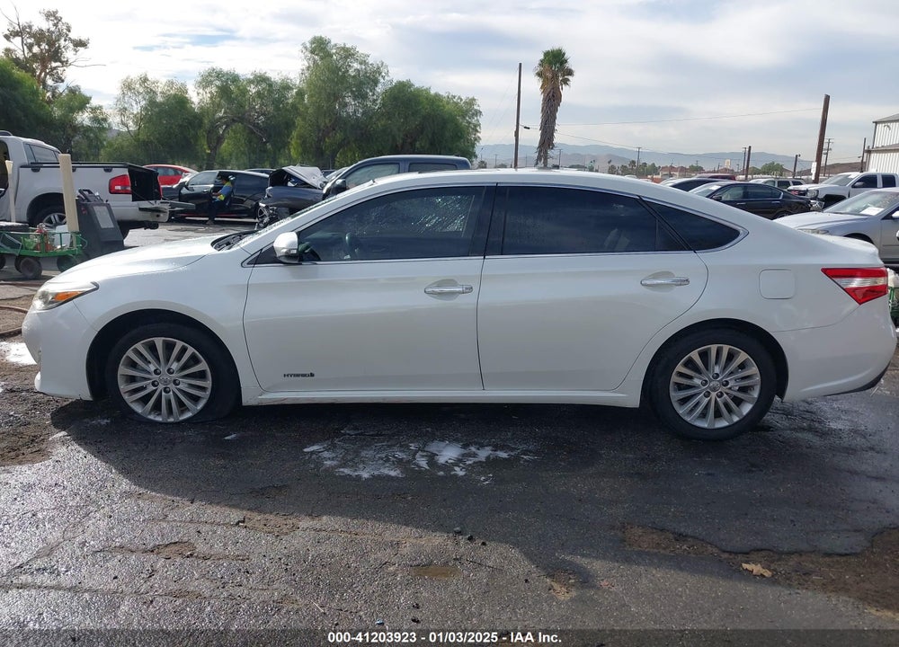 2015 TOYOTA AVALON HYBRID XLE TOURING VIN: 4T1BD1EB8FU037310