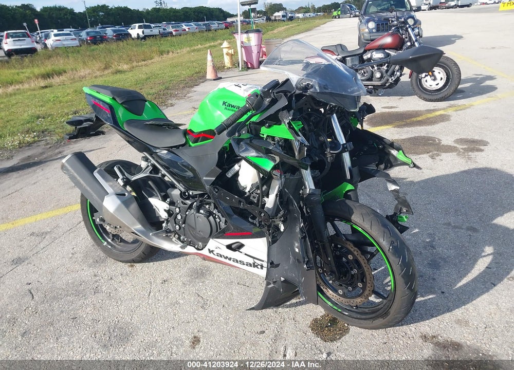 2022 KAWASAKI EX400 VIN: JKAEXKG19NDAG5014