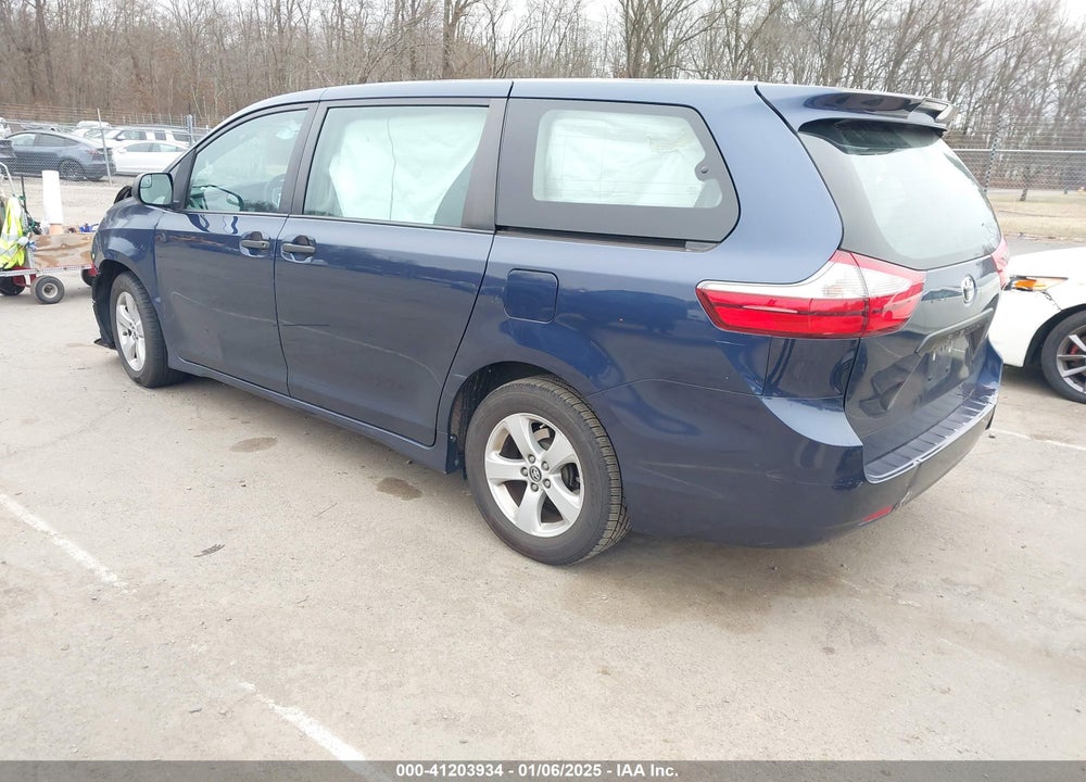 2018 TOYOTA SIENNA L 7 PASSENGER VIN: 5TDZZ3DC3JS948197