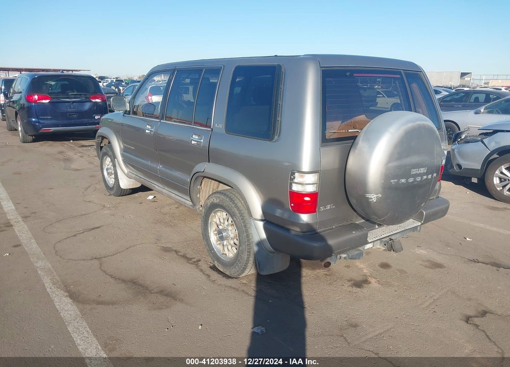 2001 ISUZU TROOPER LIMITED/LS/S VIN: JACDJ58XX17J10011