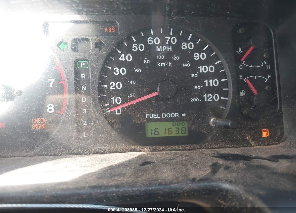 2001 ISUZU TROOPER LIMITED/LS/S VIN: JACDJ58XX17J10011