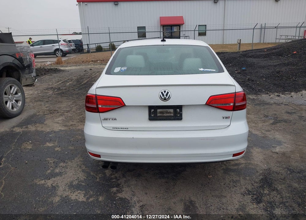 2015 VOLKSWAGEN JETTA 1.8T SPORT VIN: 3VWD17AJ1FM216019