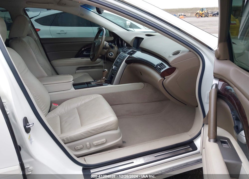 2011 ACURA RL 3.7 VIN: JH4KB2F6XBC000212