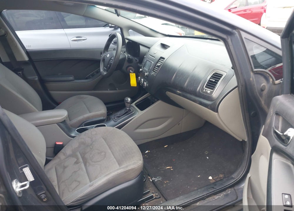 2016 KIA FORTE LX VIN: KNAFX4A68G5575117