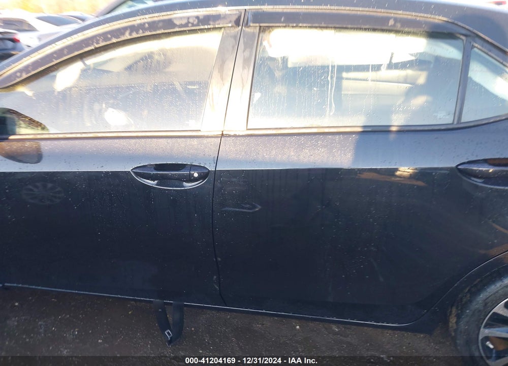 2018 TOYOTA COROLLA LE VIN: 2T1BURHE7JC063881