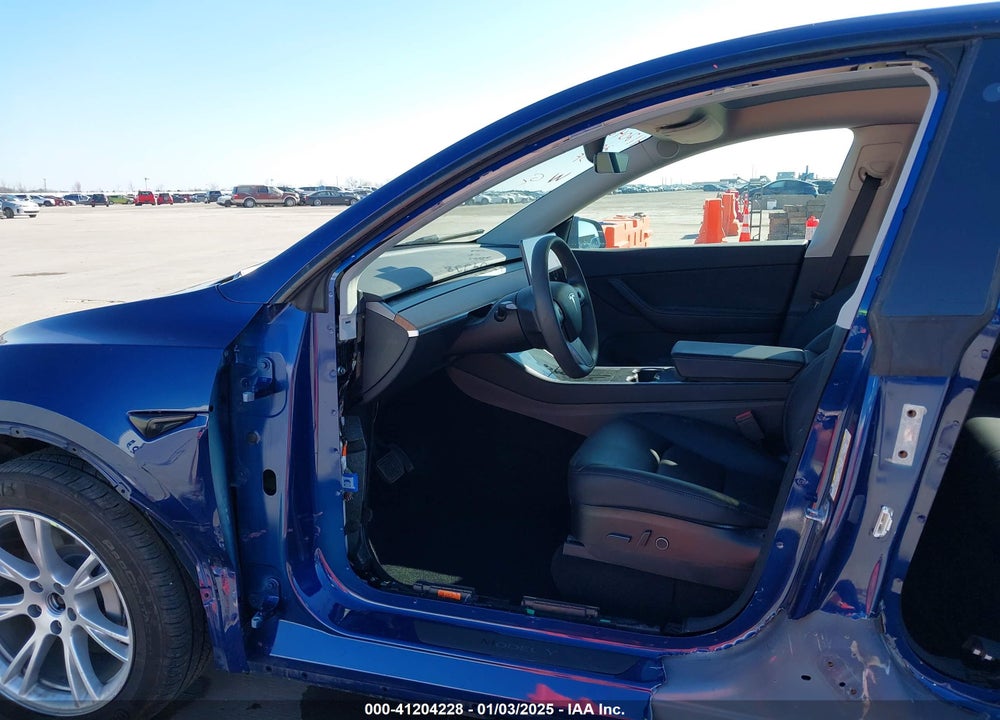 2021 TESLA MODEL Y LONG RANGE DUAL MOTOR ALL-WHEEL DRIVE VIN: 5YJYGDEE3MF105360