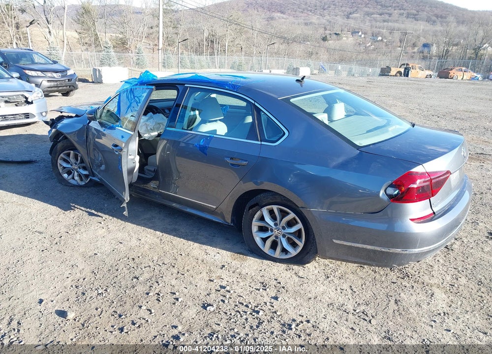 2017 VOLKSWAGEN PASSAT VIN: 1VWAT7A30HC020950