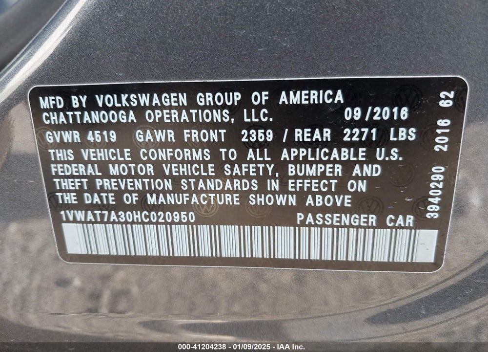 2017 VOLKSWAGEN PASSAT VIN: 1VWAT7A30HC020950