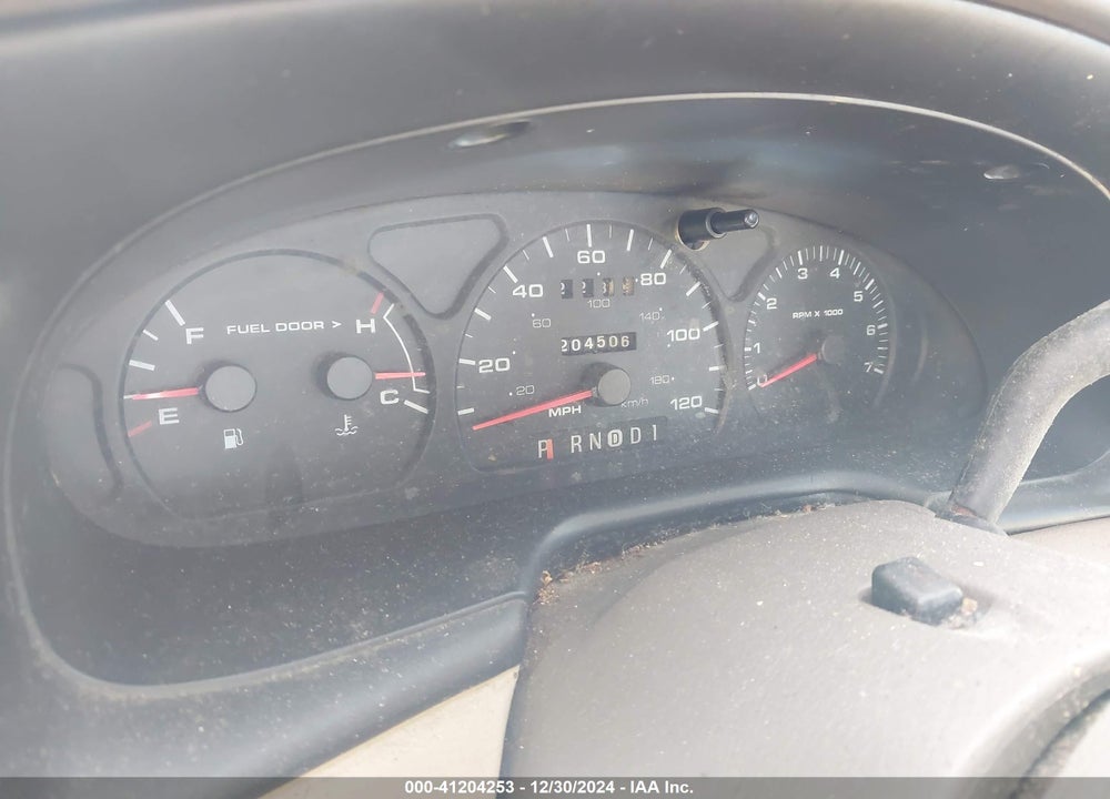 2002 FORD TAURUS LX VIN: 1FAFP52U52A258438