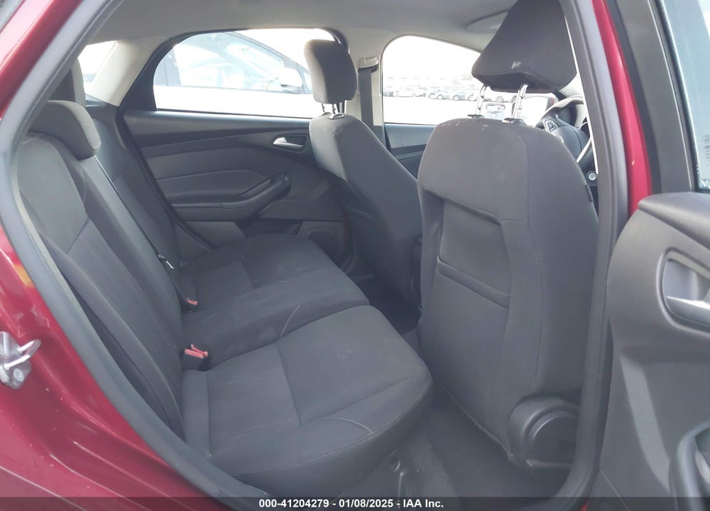 2015 FORD FOCUS SE VIN: 1FADP3K20FL220393