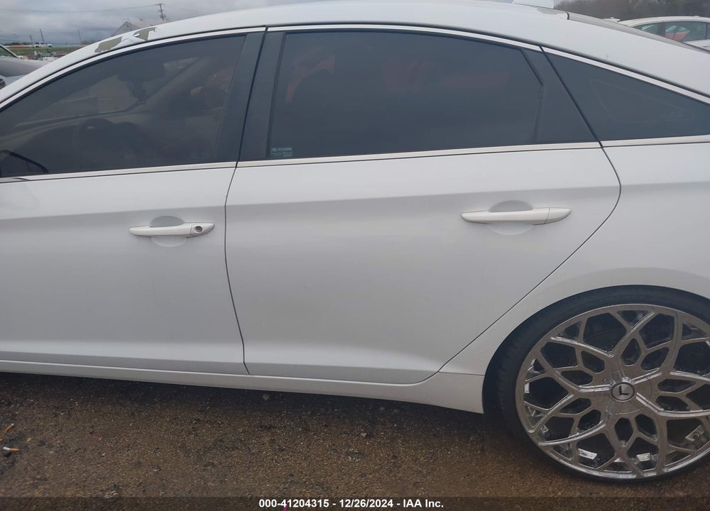 2016 HYUNDAI SONATA VIN: 5NPE24AF8GH352640