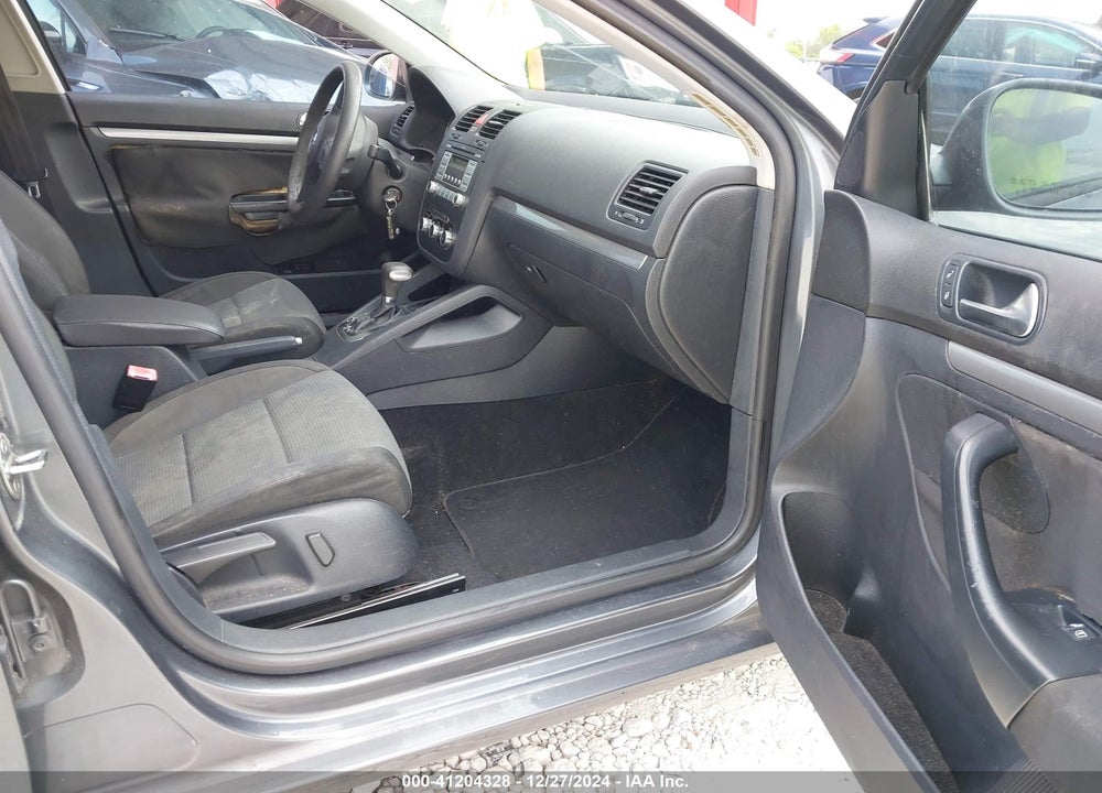 2010 VOLKSWAGEN JETTA S VIN: 3VWJZ7AJ7AM042932