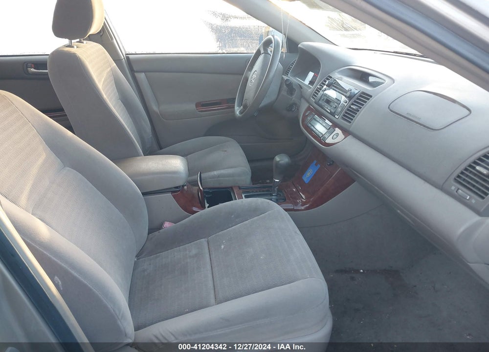 2005 TOYOTA CAMRY XLE VIN: 4T1BE30K95U392338