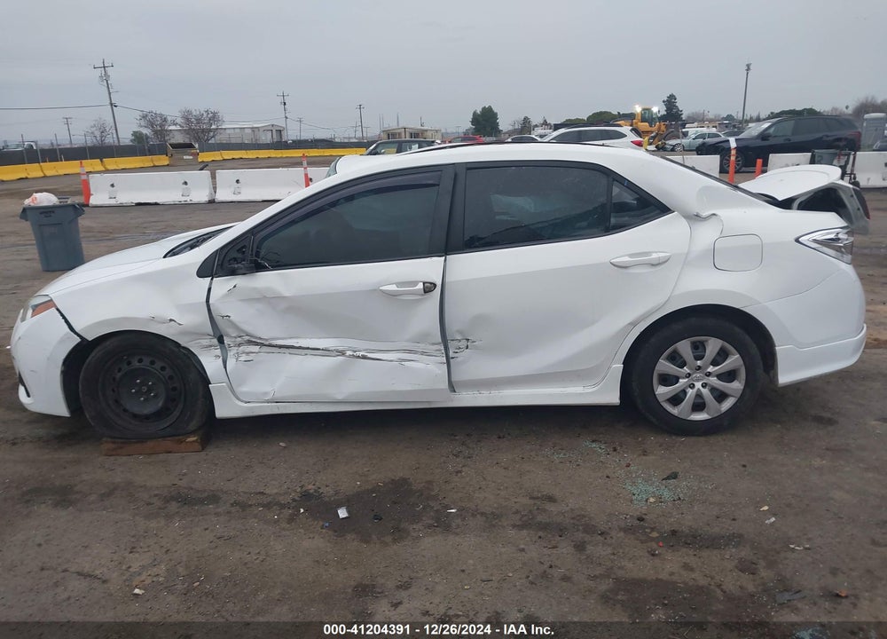 2015 TOYOTA COROLLA VIN: 5YFBURHE1FP218206