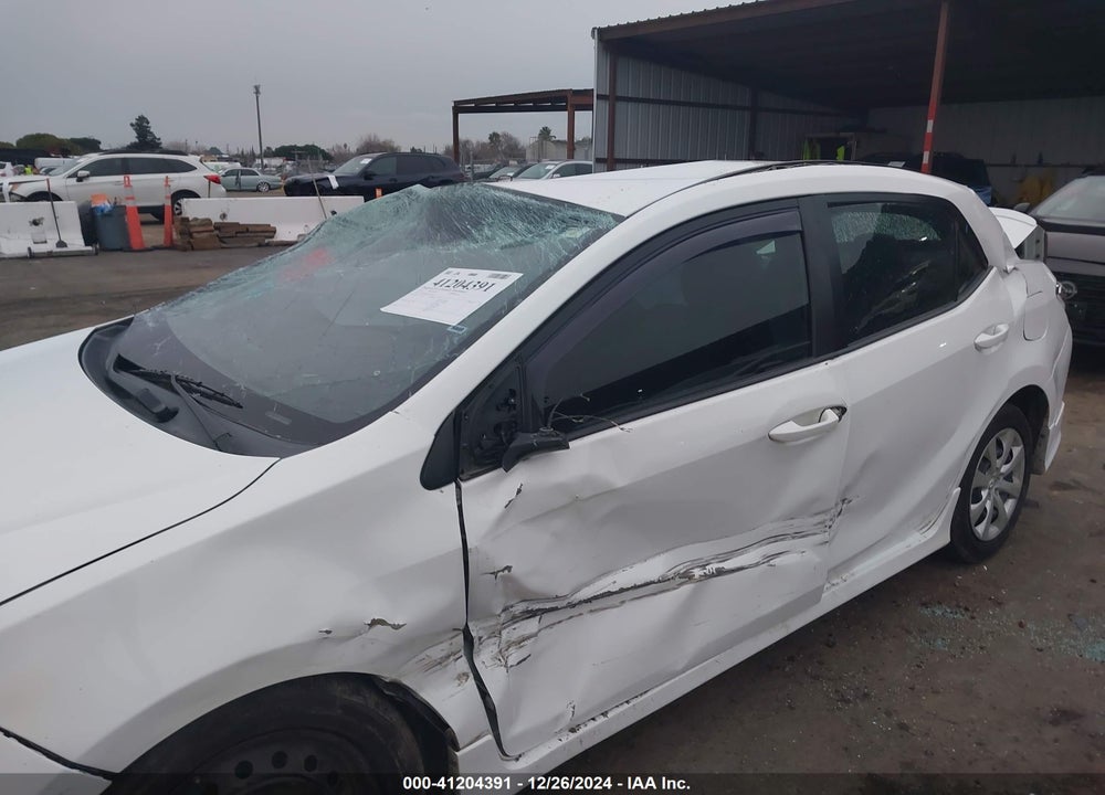 2015 TOYOTA COROLLA VIN: 5YFBURHE1FP218206