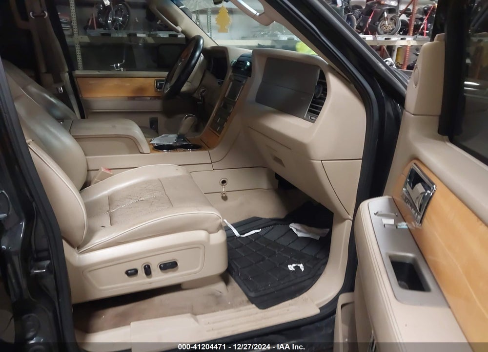 2008 LINCOLN NAVIGATOR VIN: 5LMFU285X8LJ08607