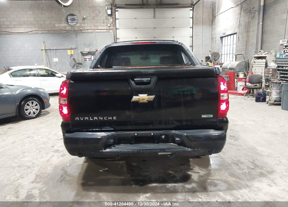 2011 CHEVROLET AVALANCHE 1500 LT1 VIN: 3GNTKFE30BG104877