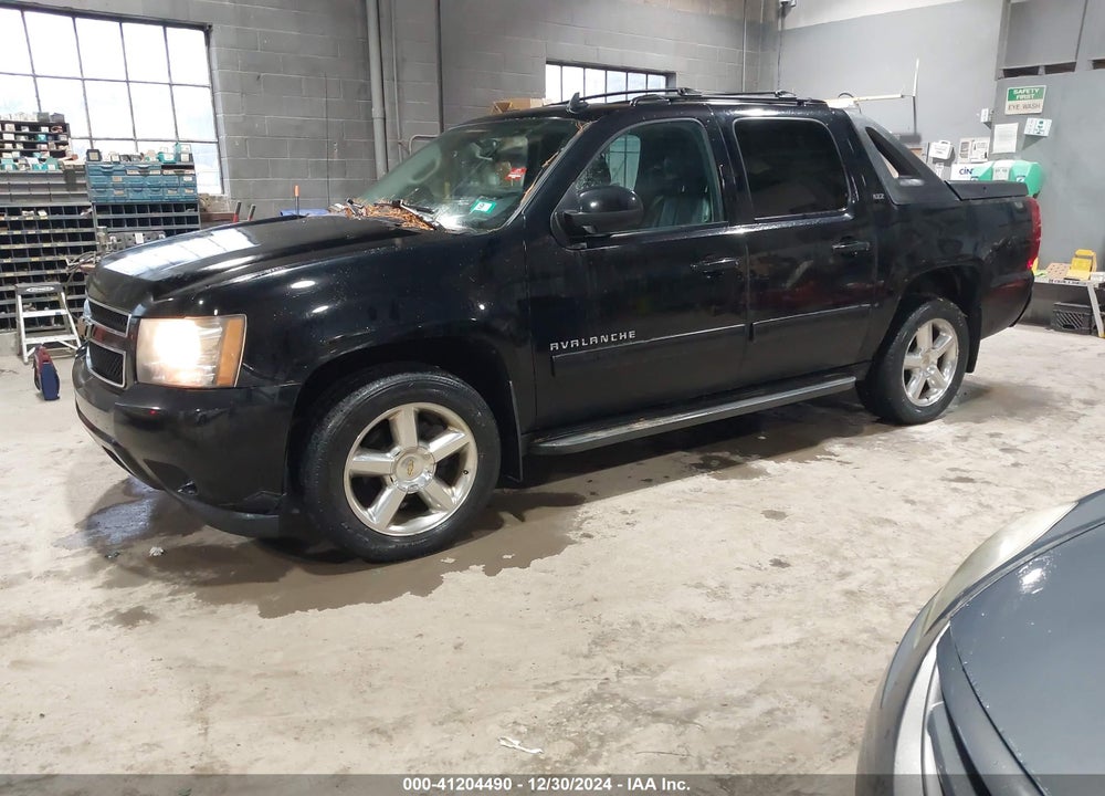 2011 CHEVROLET AVALANCHE 1500 LT1 VIN: 3GNTKFE30BG104877