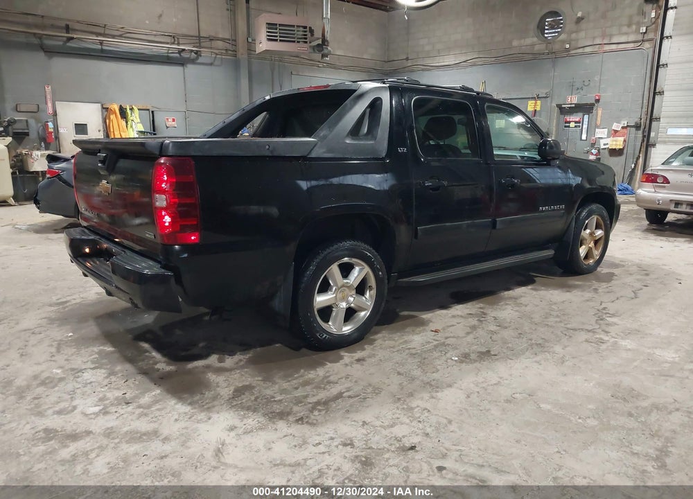 2011 CHEVROLET AVALANCHE 1500 LT1 VIN: 3GNTKFE30BG104877
