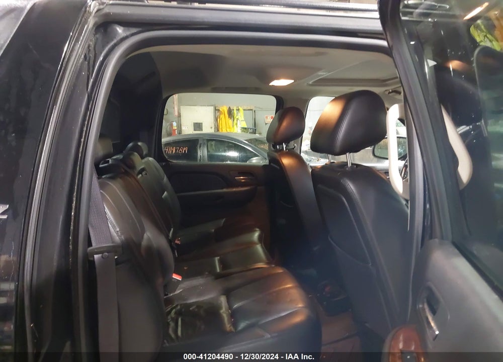 2011 CHEVROLET AVALANCHE 1500 LT1 VIN: 3GNTKFE30BG104877