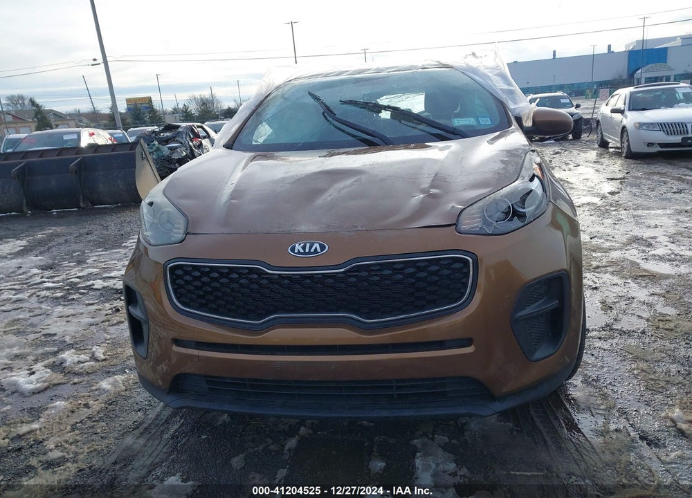2018 KIA SPORTAGE LX VIN: KNDPM3AC7J7301838