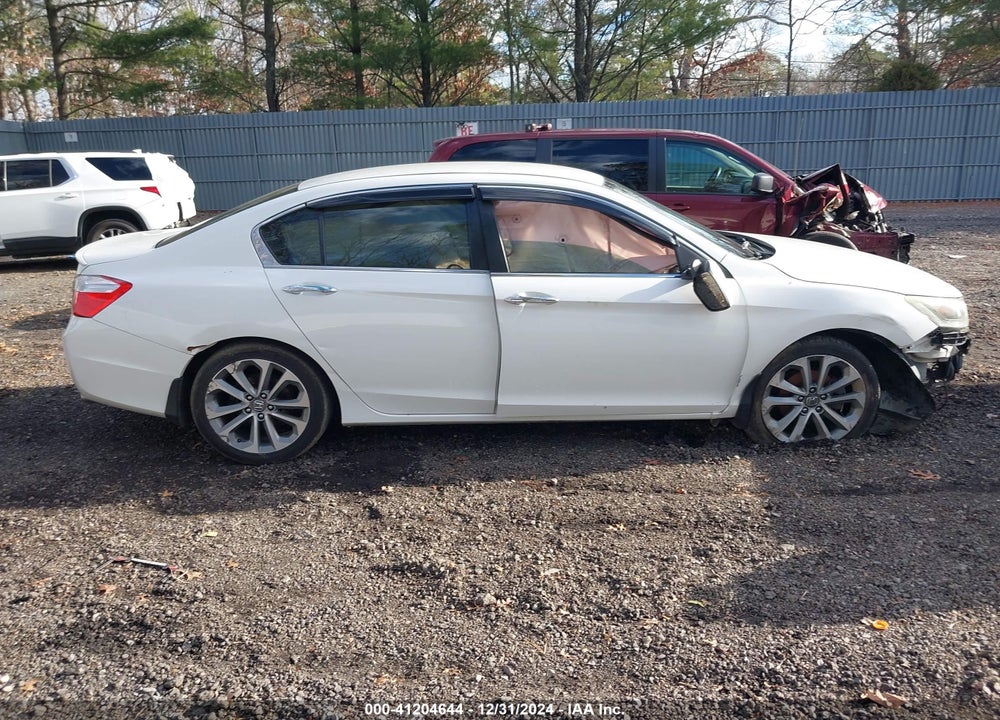 2015 HONDA ACCORD VIN: 1HGCR2F50FA255107