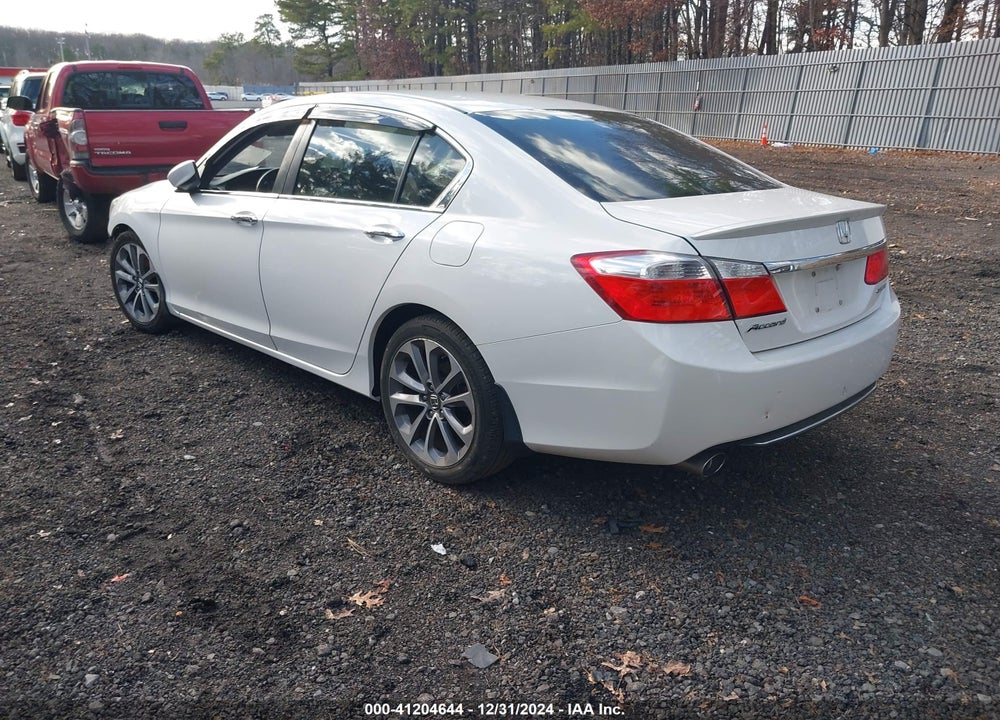 2015 HONDA ACCORD VIN: 1HGCR2F50FA255107