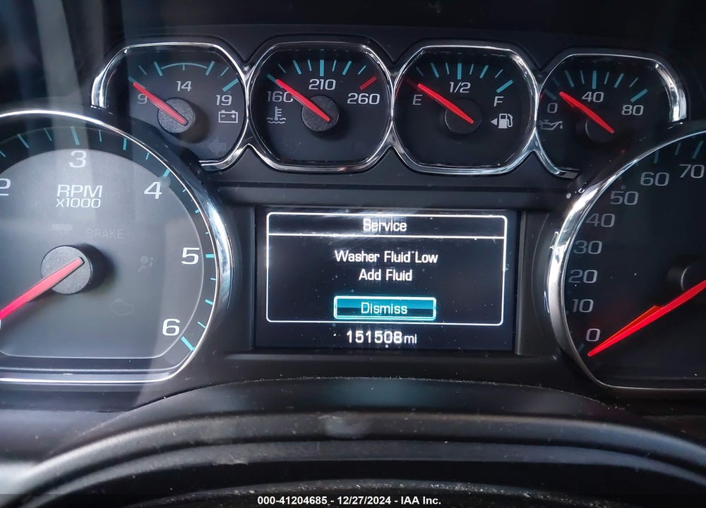 2018 CHEVROLET SUBURBAN VIN: 1GNSKHKC1JR200673