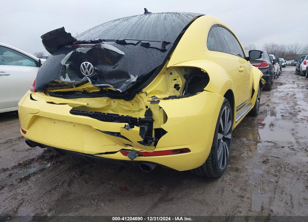 2014 VOLKSWAGEN BEETLE 2.0T GSR VIN: 3VWVT7AT0EM629323
