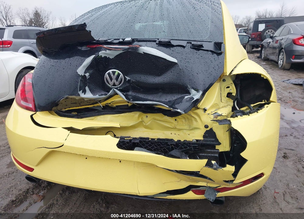 2014 VOLKSWAGEN BEETLE 2.0T GSR VIN: 3VWVT7AT0EM629323