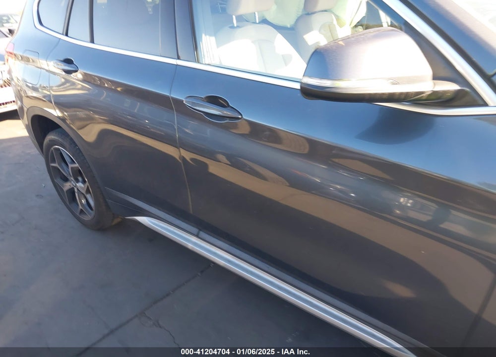 2019 BMW X1 VIN: WBXHU7C56K3H46077