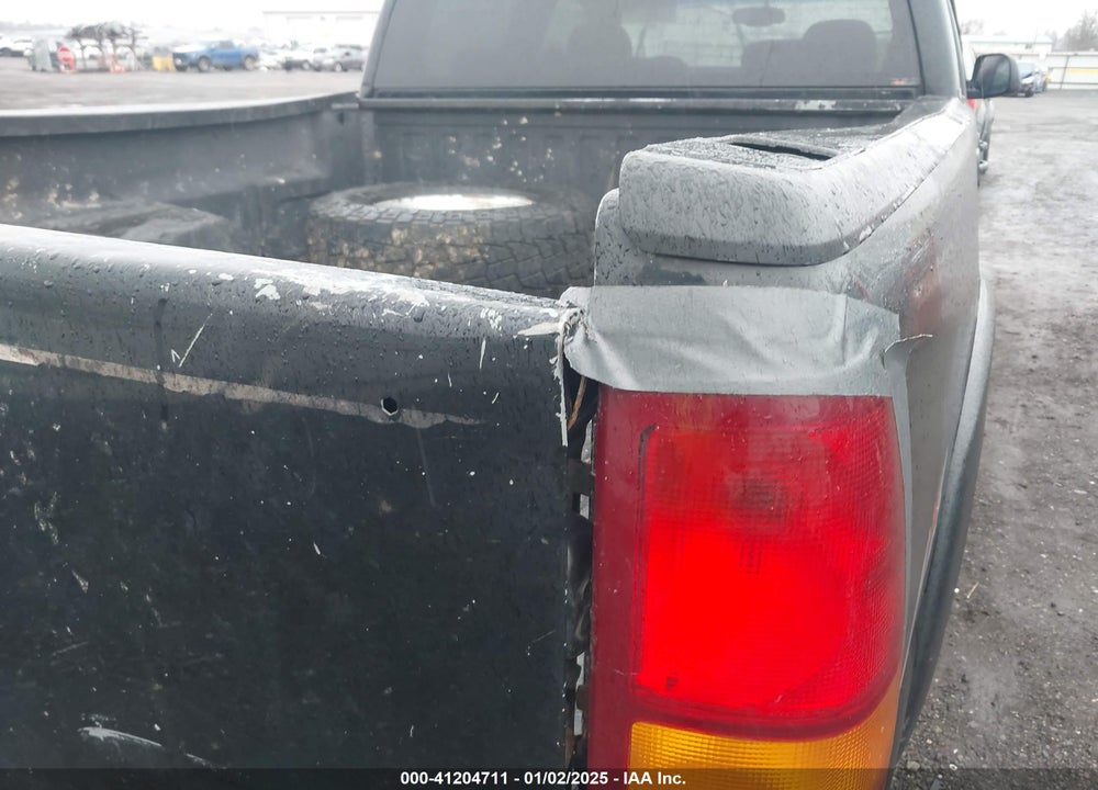 2004 GMC SIERRA 2500 SLE VIN: 1GTGK23U24F147720