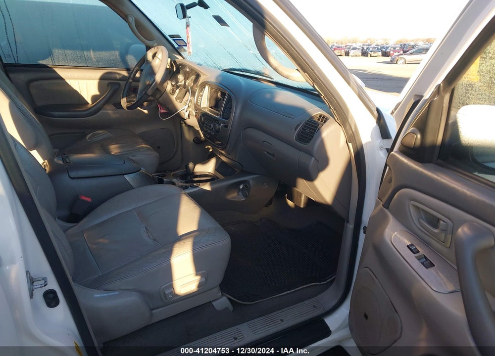 2002 TOYOTA SEQUOIA LIMITED V8 VIN: 5TDBT48A62S075581