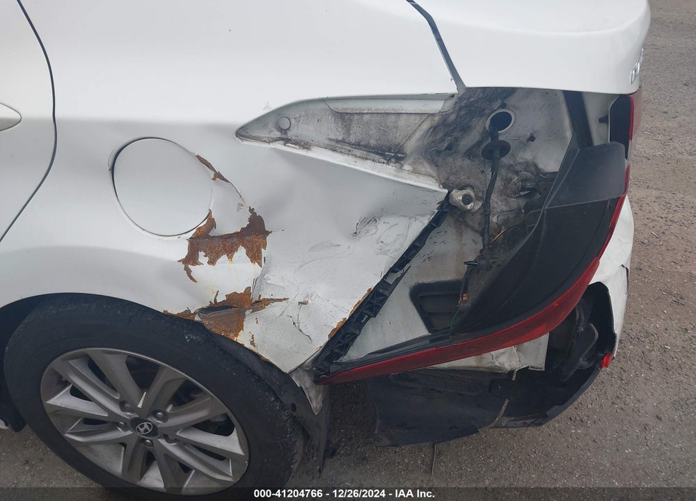 2014 HYUNDAI ELANTRA SE VIN: 5NPDH4AE6EH481569