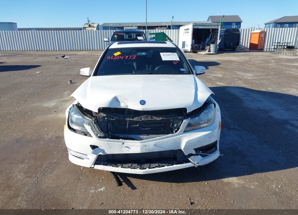 2014 MERCEDES-BENZ C 250 LUXURY/SPORT VIN: WDDGF4HB3EA966117