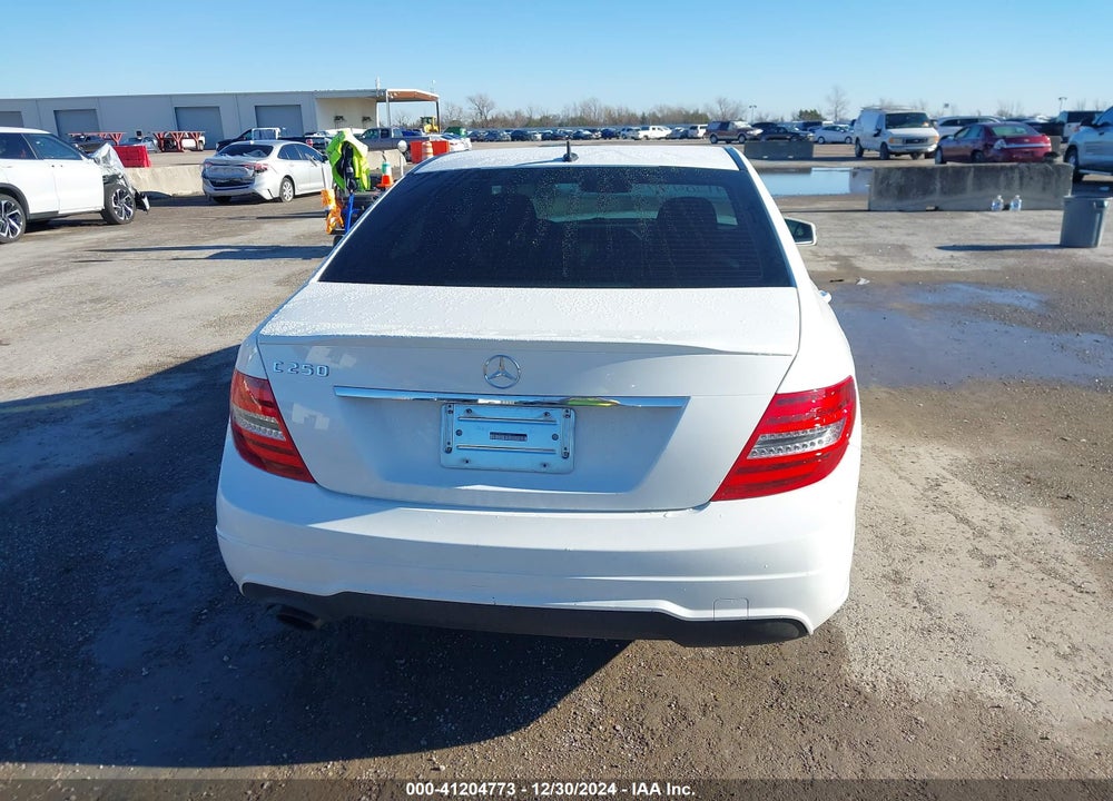 2014 MERCEDES-BENZ C 250 LUXURY/SPORT VIN: WDDGF4HB3EA966117