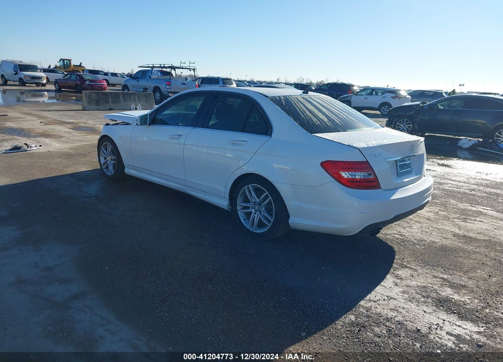 2014 MERCEDES-BENZ C 250 LUXURY/SPORT VIN: WDDGF4HB3EA966117