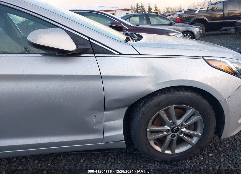 2016 HYUNDAI SONATA SE VIN: 5NPE24AF0GH318840