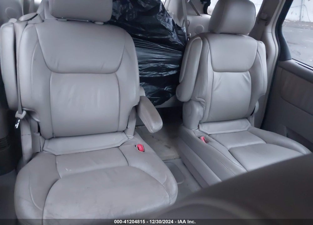 2004 TOYOTA SIENNA XLE VIN: 5TDZA22C74S182600