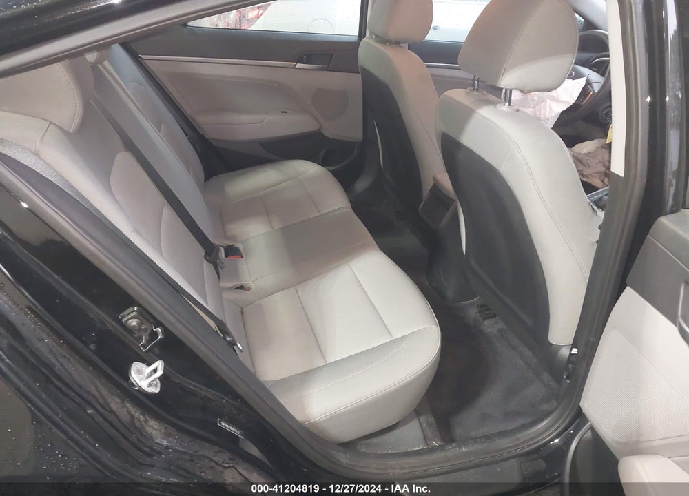 2017 HYUNDAI ELANTRA SE VIN: 5NPD84LF8HH076131