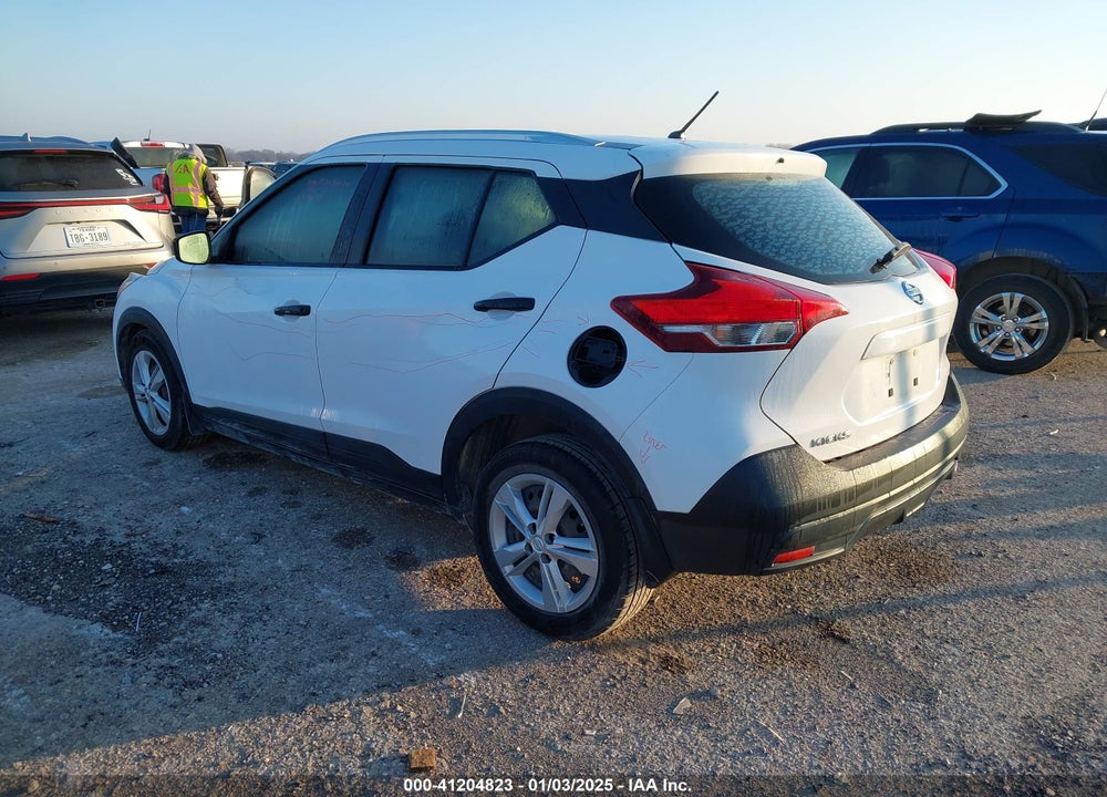2019 NISSAN KICKS S VIN: 3N1CP5CUXKL505881