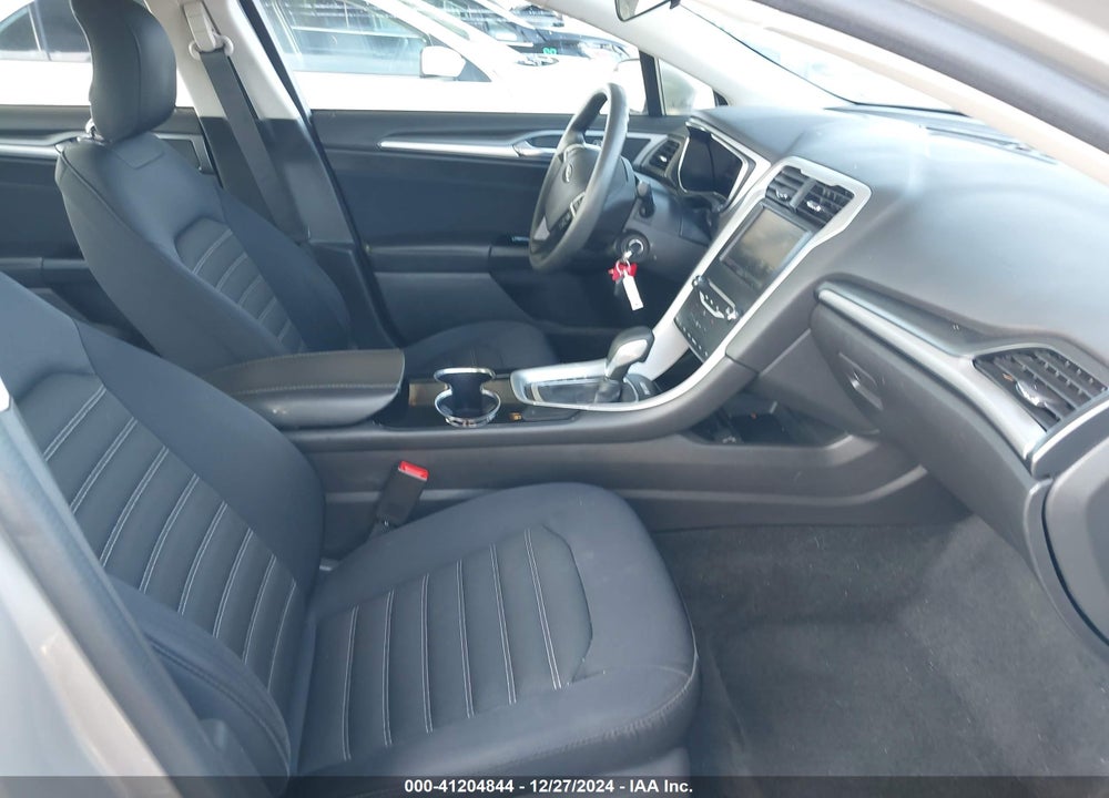 2015 FORD FUSION SE VIN: 3FA6P0H75FR105851
