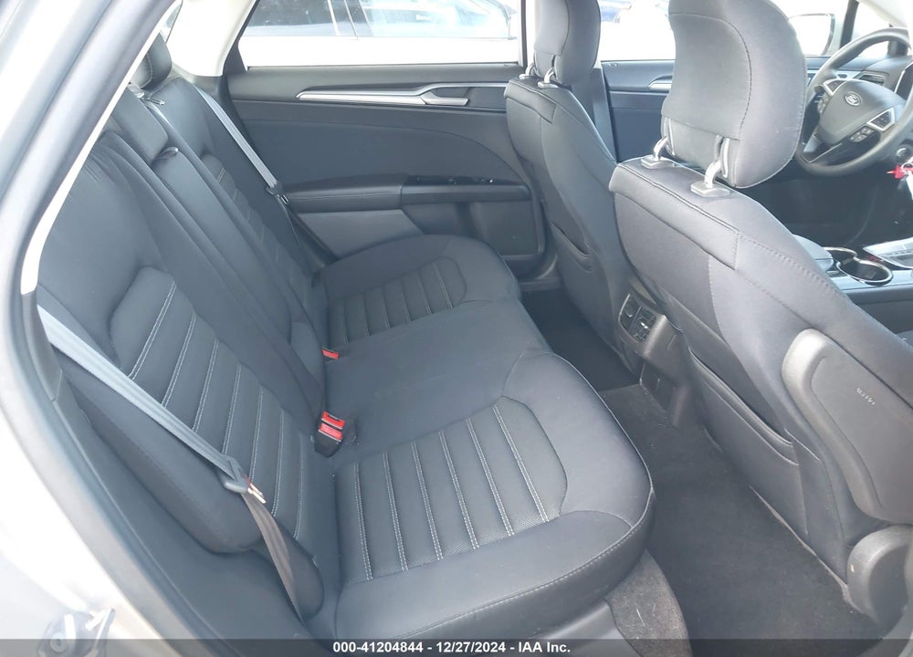 2015 FORD FUSION SE VIN: 3FA6P0H75FR105851