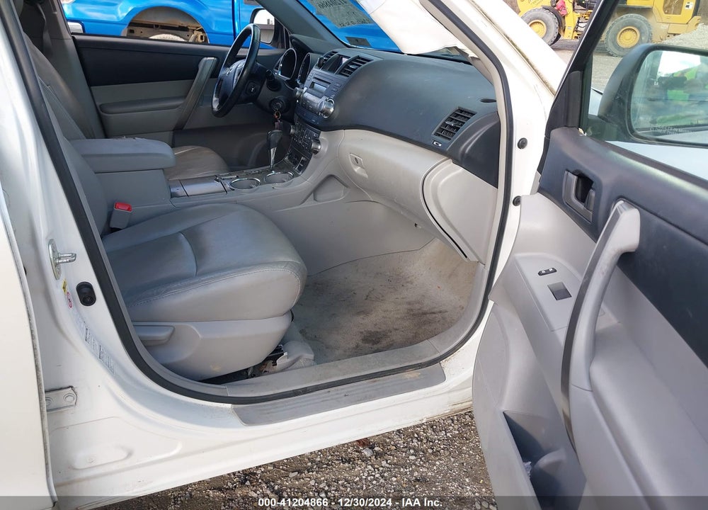 2010 TOYOTA HIGHLANDER SE V6 VIN: 5TDJK3EH1AS013627
