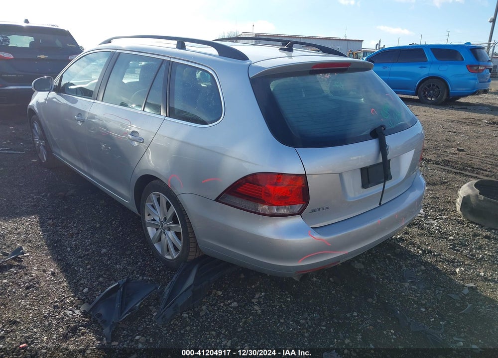 2011 VOLKSWAGEN JETTA SPORTWAGEN 2.5L SE VIN: 3VWPZ7AJ2BM616056