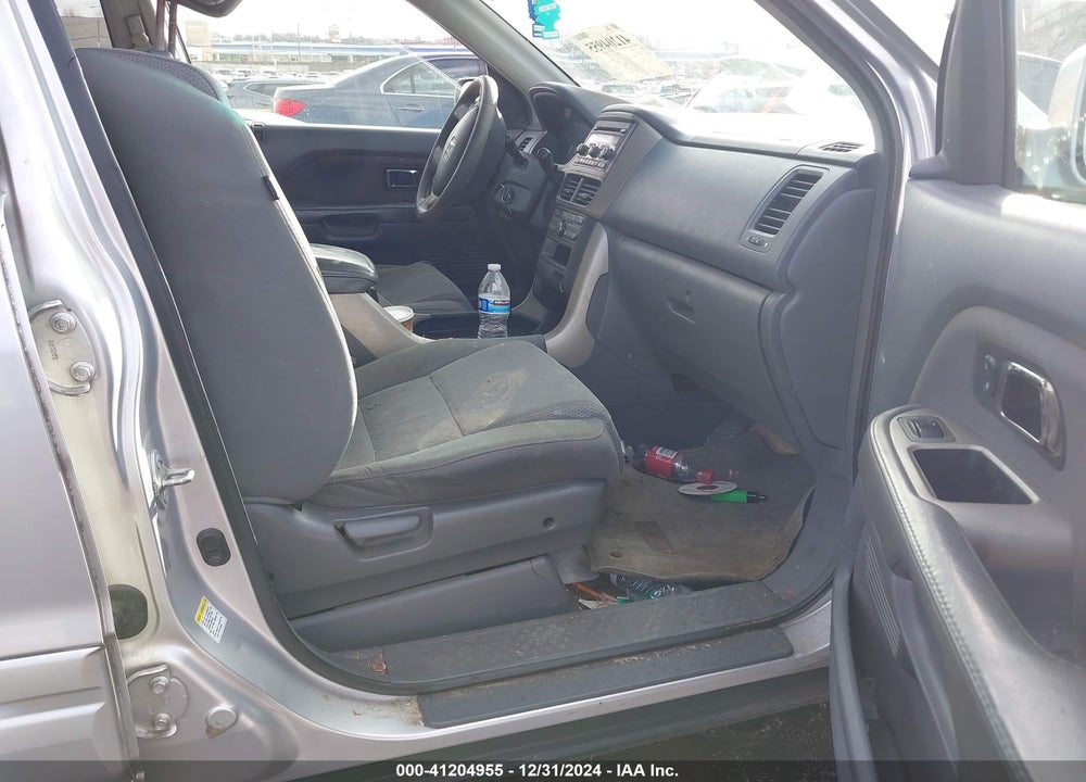 2006 HONDA PILOT VIN: 5FNYF18486B016777
